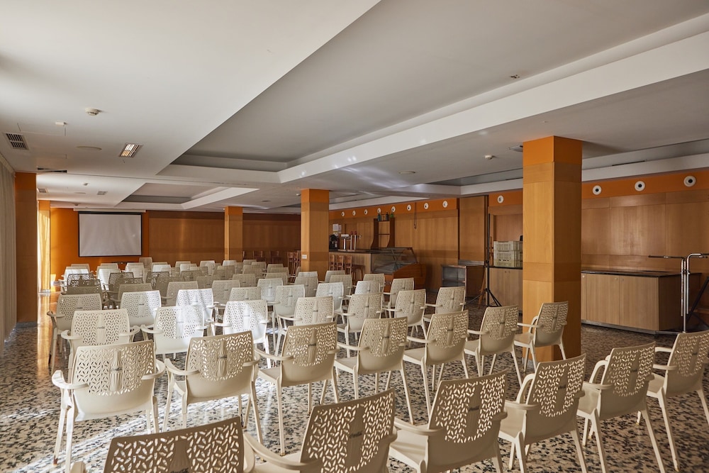 Ona Don Juan — Hotel building in Lloret de Mar, Catalonia