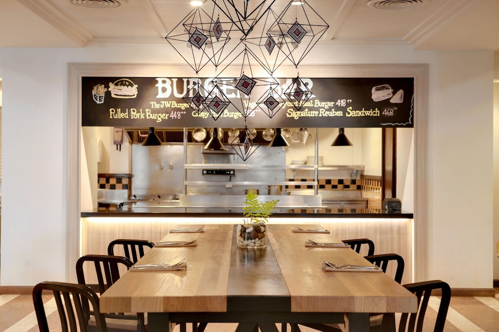 Marriott's Phuket Beach Club — Restaurant & bars in Mai Khao, Phuket Province