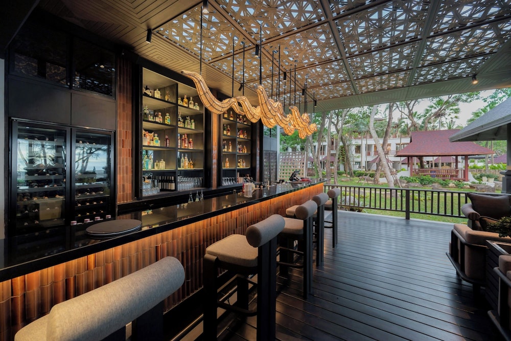 Marriott's Phuket Beach Club — Restaurant & bars in Mai Khao, Phuket Province