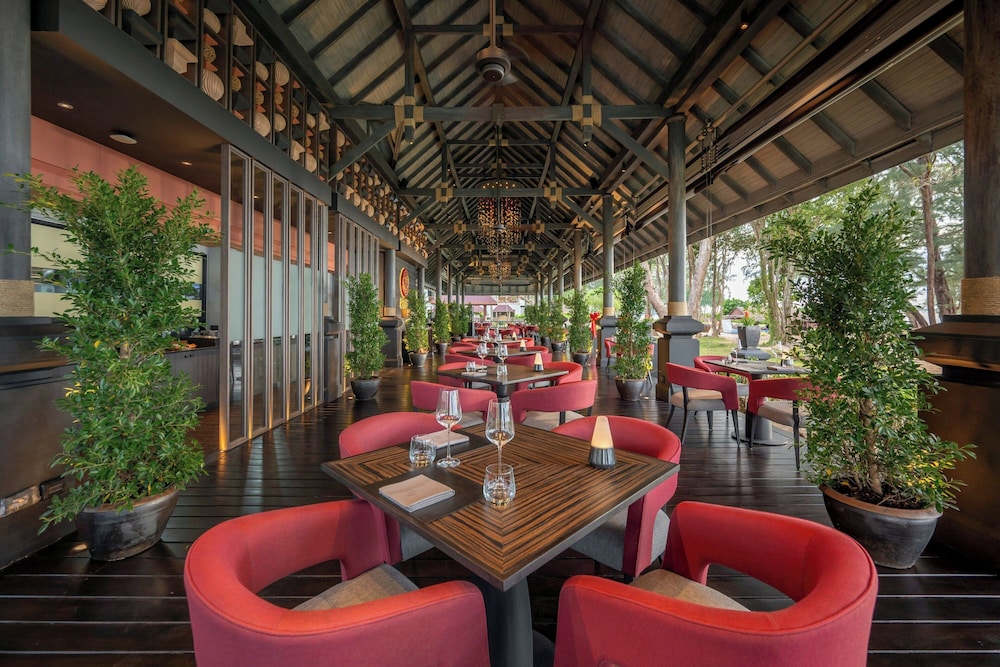 Marriott's Phuket Beach Club — Restaurant & bars in Mai Khao, Phuket Province