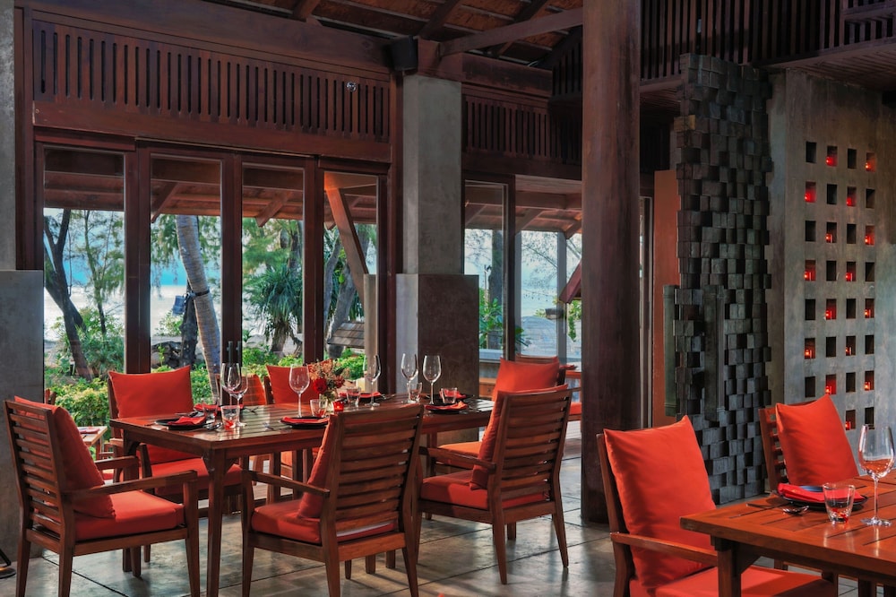 Marriott's Phuket Beach Club — Restaurant & bars in Mai Khao, Phuket Province