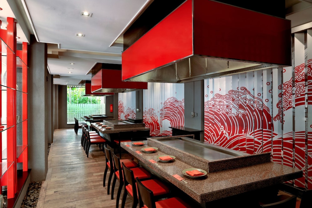 Marriott's Phuket Beach Club — Restaurant & bars in Mai Khao, Phuket Province