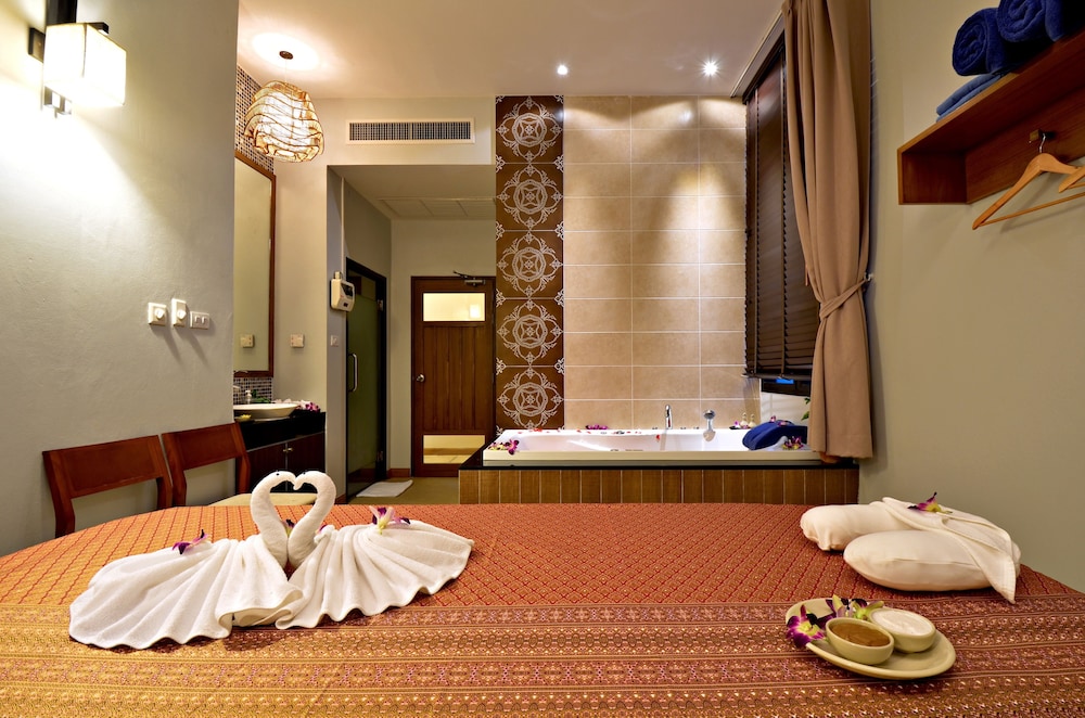 Deevana Plaza Krabi — Hotel rooms in Ao Nang, Krabi