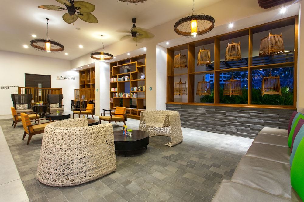 Deevana Plaza Krabi — Restaurant & bars in Ao Nang, Krabi