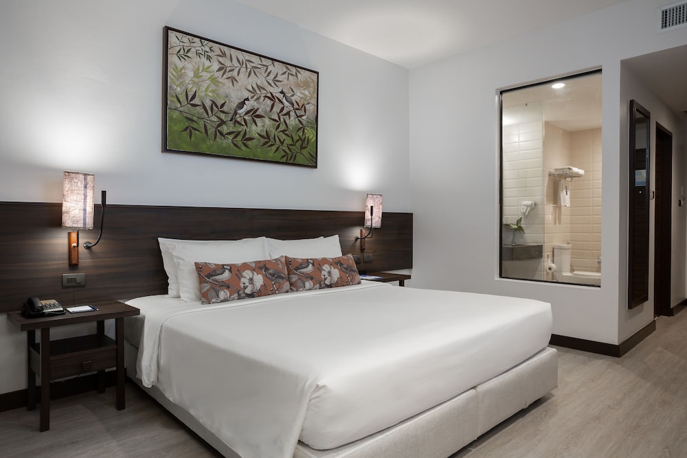 Deevana Plaza Krabi — Hotel rooms in Ao Nang, Krabi