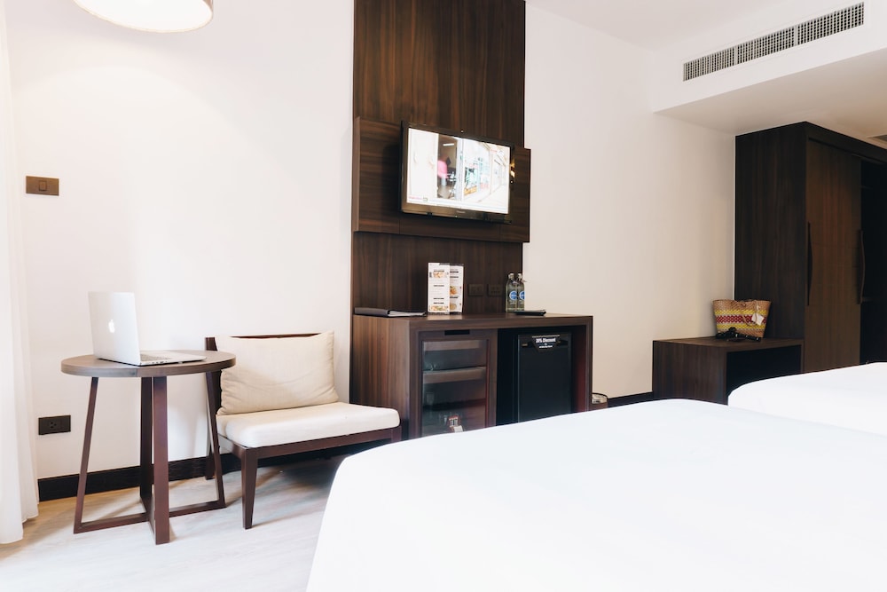 Deevana Plaza Krabi — Hotel rooms in Ao Nang, Krabi