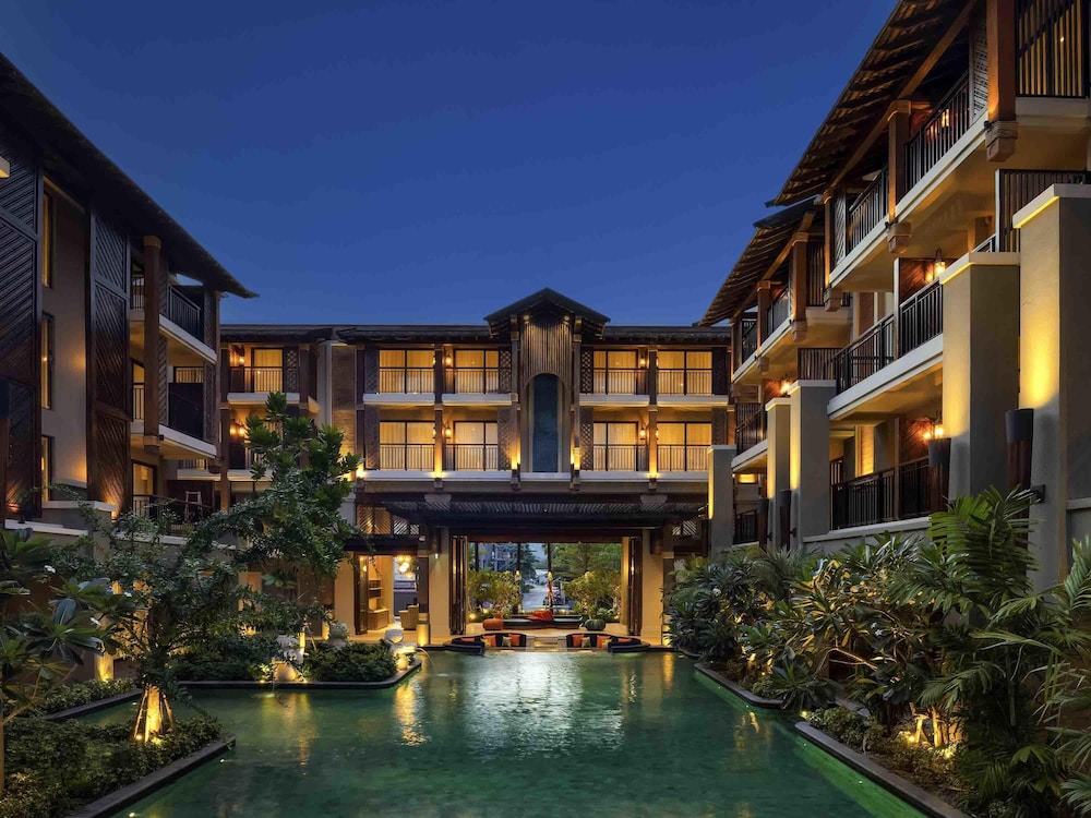 Mercure Samui Chaweng Tana Hotel — Hotel building in Bo Phut, Surat Thani