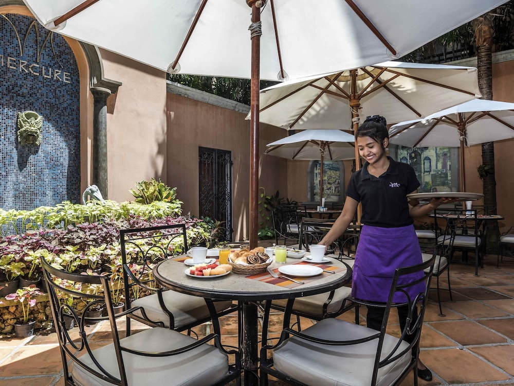 Mercure Samui Chaweng Tana Hotel — Restaurant & bars in Bo Phut, Surat Thani