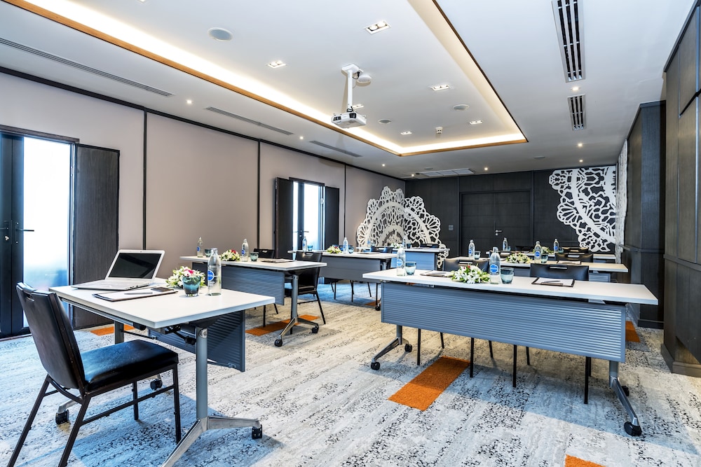 Mercure Samui Chaweng Tana Hotel — Hotel building in Bo Phut, Surat Thani