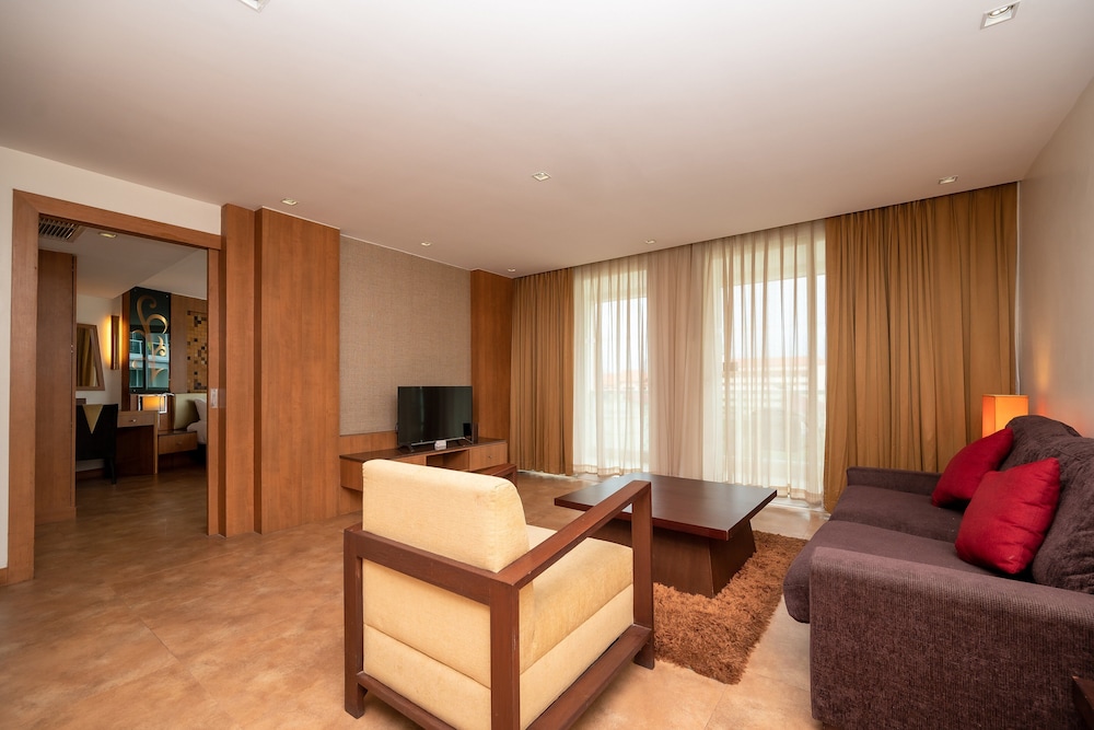 Centara Nova Hotel Pattaya — Hotel rooms in Pattaya, Chonburi