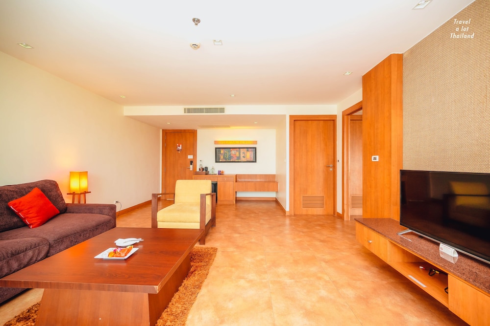 Centara Nova Hotel Pattaya — Hotel rooms in Pattaya, Chonburi