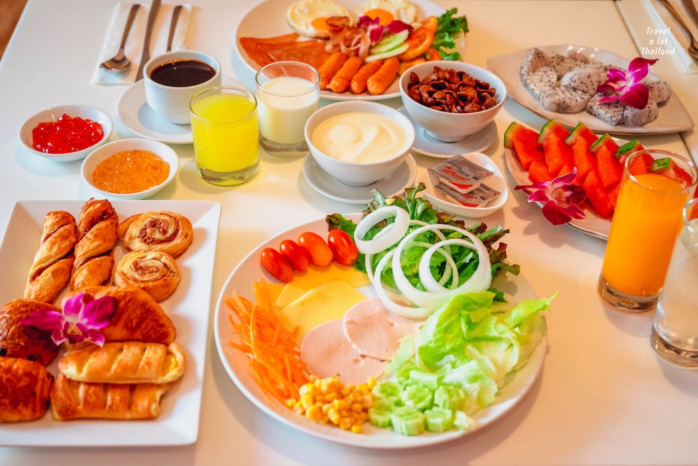 Centara Nova Hotel Pattaya — Restaurant & bars in Pattaya, Chonburi