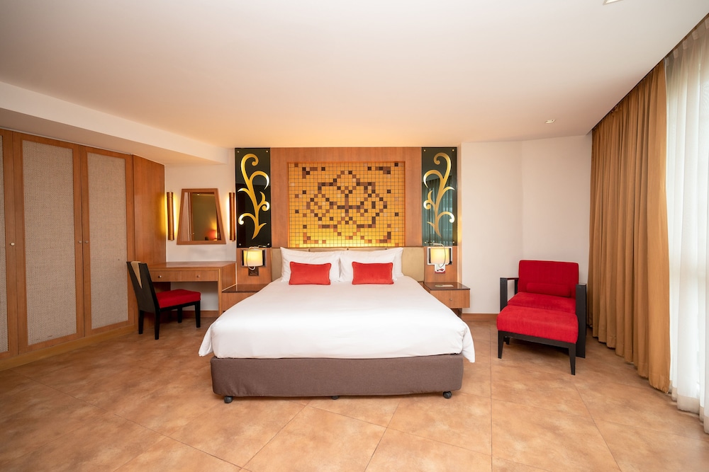 Centara Nova Hotel Pattaya — Hotel rooms in Pattaya, Chonburi