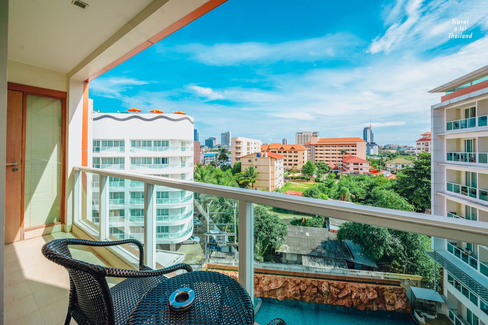 Centara Nova Hotel Pattaya — Hotel rooms in Pattaya, Chonburi