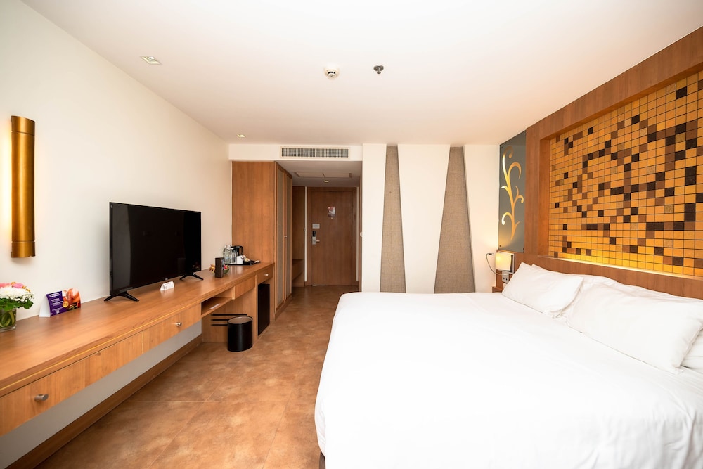 Centara Nova Hotel Pattaya — Hotel rooms in Pattaya, Chonburi