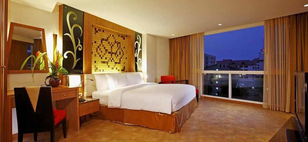 Centara Nova Hotel Pattaya — Hotel rooms in Pattaya, Chonburi