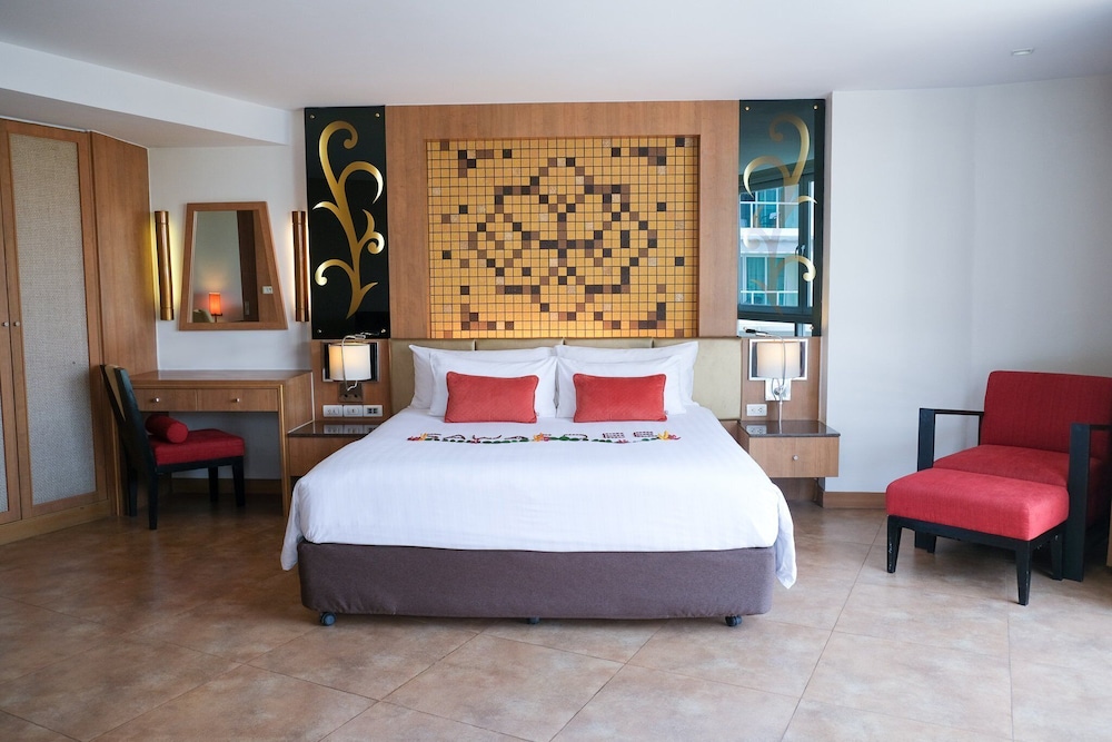 Centara Nova Hotel Pattaya — Hotel rooms in Pattaya, Chonburi