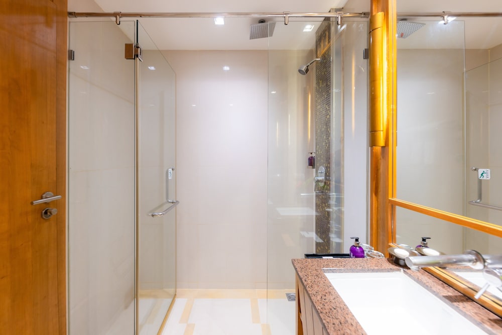 Centara Nova Hotel Pattaya — Hotel rooms in Pattaya, Chonburi