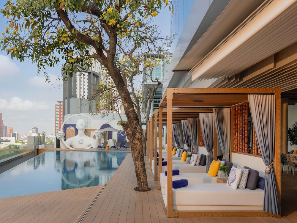 Novotel Bangkok Platinum Pratunam — Swimming pool in Bangkok, Bangkok