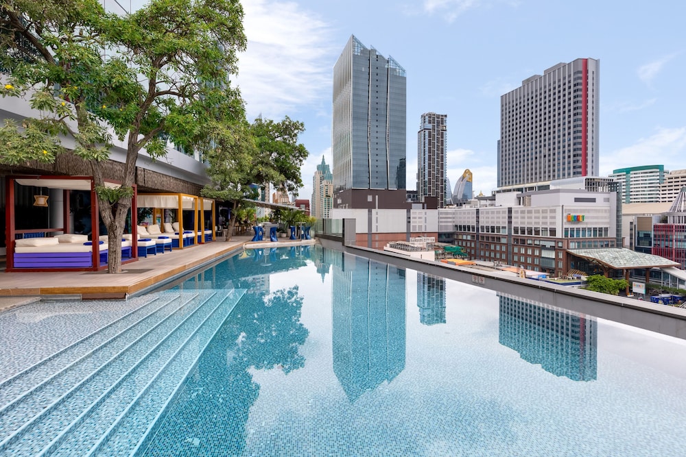 Novotel Bangkok Platinum Pratunam — Swimming pool in Bangkok, Bangkok