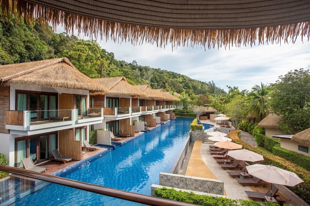 Tup Kaek Sunset Beach Resort — Swimming pool in Nong Thalay, Krabi