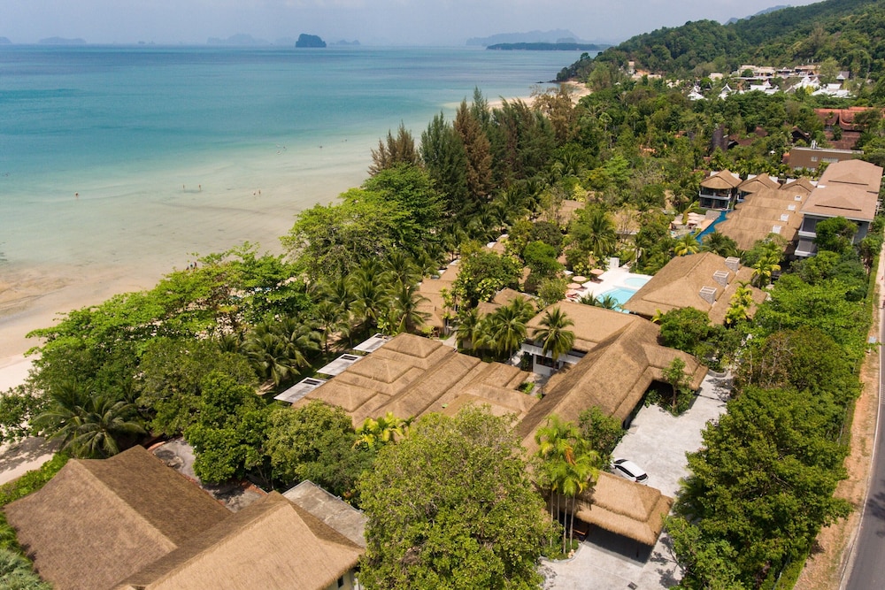 Tup Kaek Sunset Beach Resort — Hotel building in Nong Thalay, Krabi