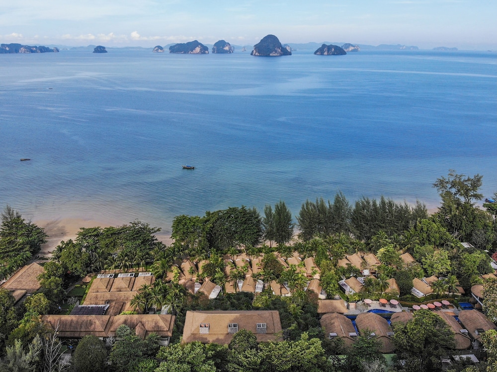 Tup Kaek Sunset Beach Resort — Attractions in the area in Nong Thalay, Krabi