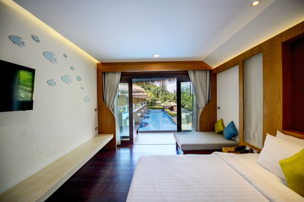 Tup Kaek Sunset Beach Resort — Hotel rooms in Nong Thalay, Krabi
