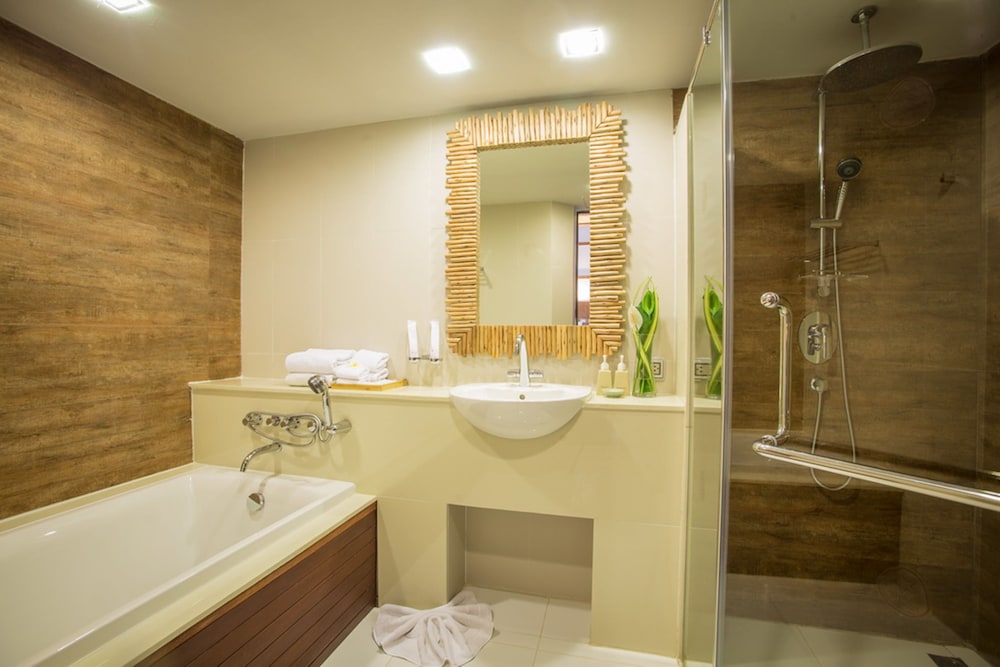 Tup Kaek Sunset Beach Resort — Hotel rooms in Nong Thalay, Krabi