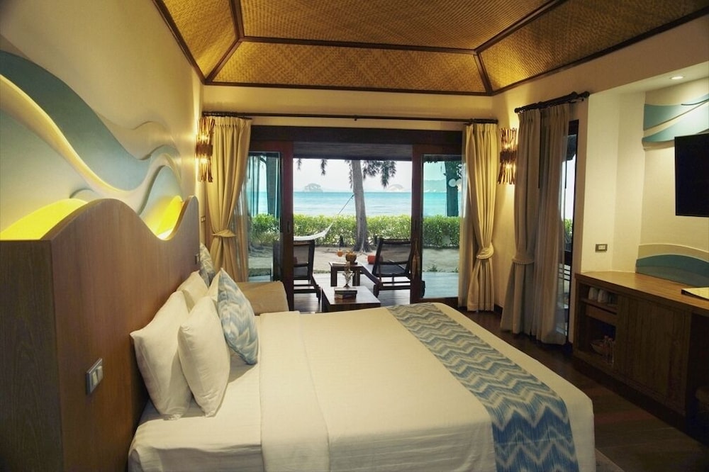 Tup Kaek Sunset Beach Resort — Hotel rooms in Nong Thalay, Krabi