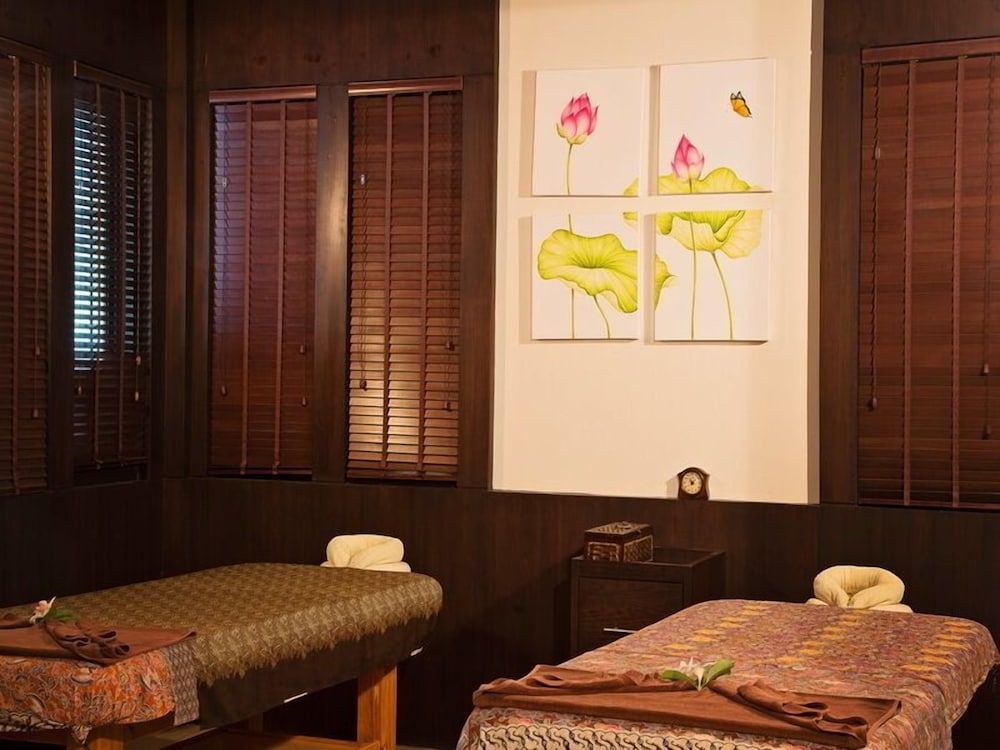 Tup Kaek Sunset Beach Resort — Hotel rooms in Nong Thalay, Krabi