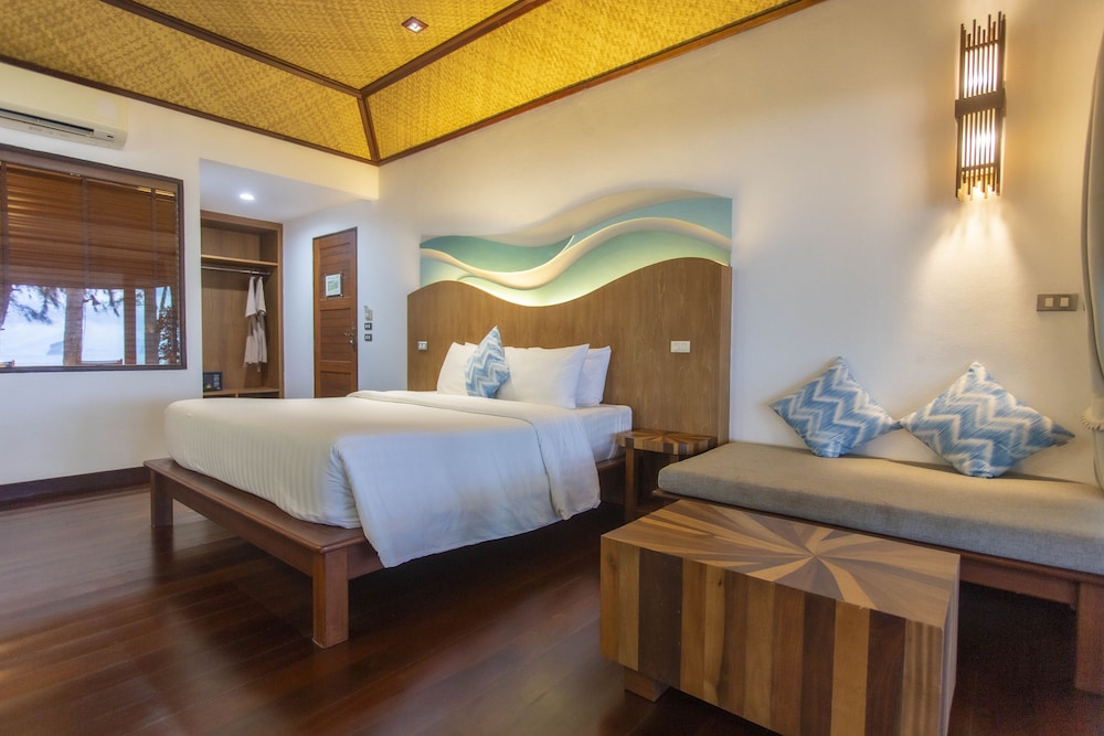 Tup Kaek Sunset Beach Resort — Hotel rooms in Nong Thalay, Krabi
