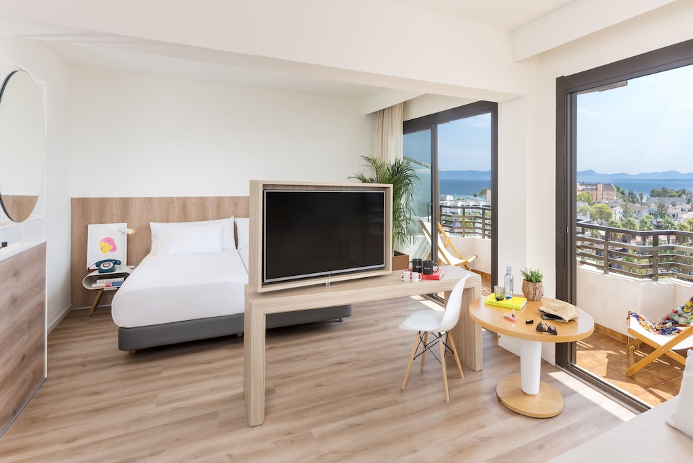 INNSiDE by Meliá Alcudia — Hotel rooms in Alcudia, Balearic Islands