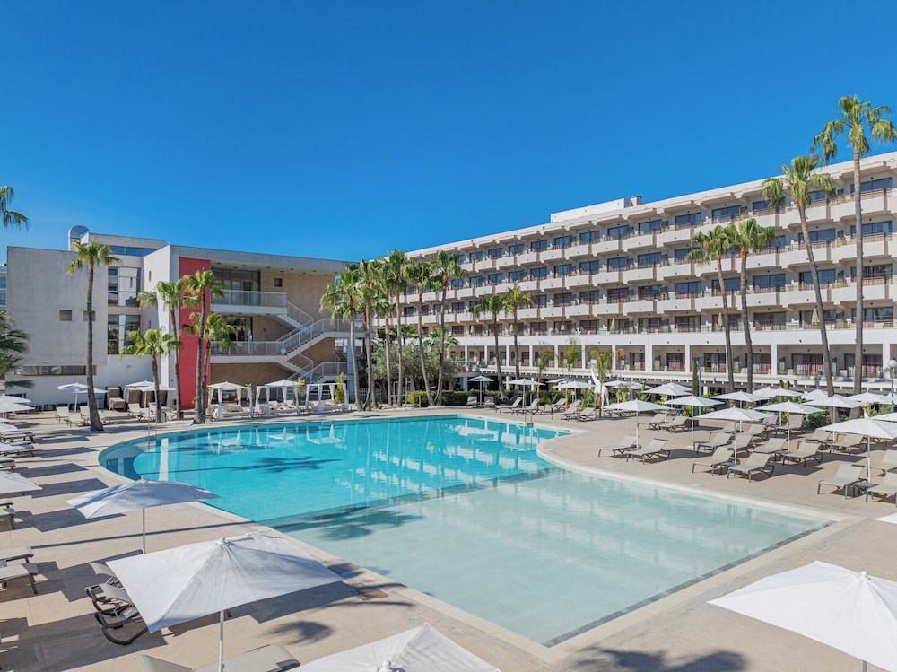 INNSiDE by Meliá Alcudia — Swimming pool in Alcudia, Balearic Islands