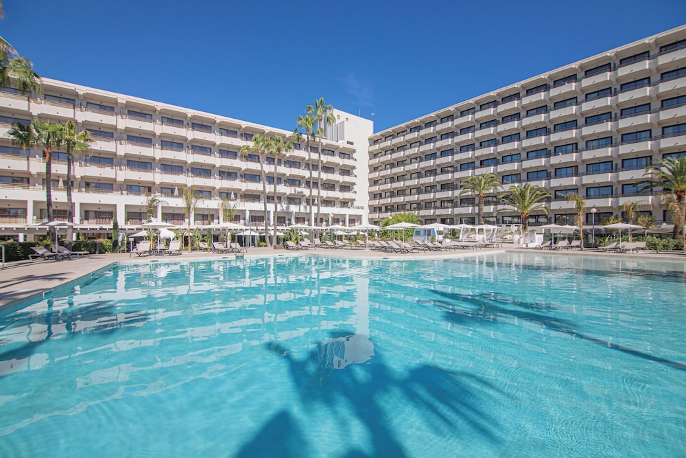 INNSiDE by Meliá Alcudia — Swimming pool in Alcudia, Balearic Islands