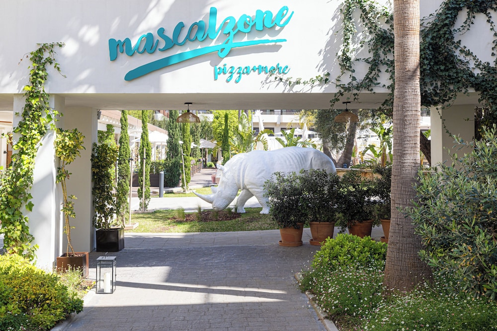 INNSiDE by Meliá Alcudia — Restaurant & bars in Alcudia, Balearic Islands