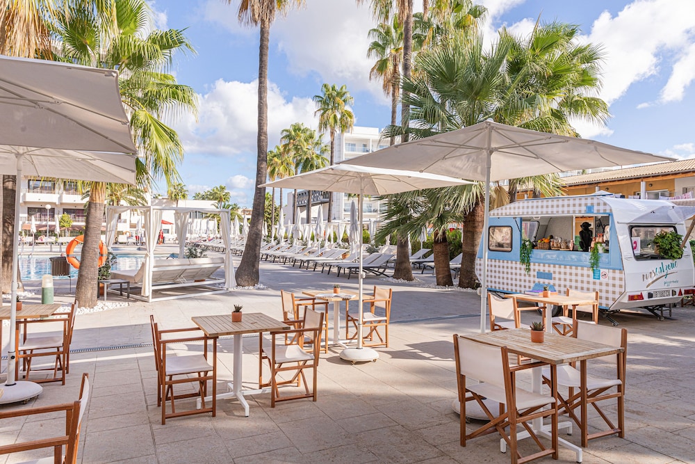 INNSiDE by Meliá Alcudia — Restaurant & bars in Alcudia, Balearic Islands