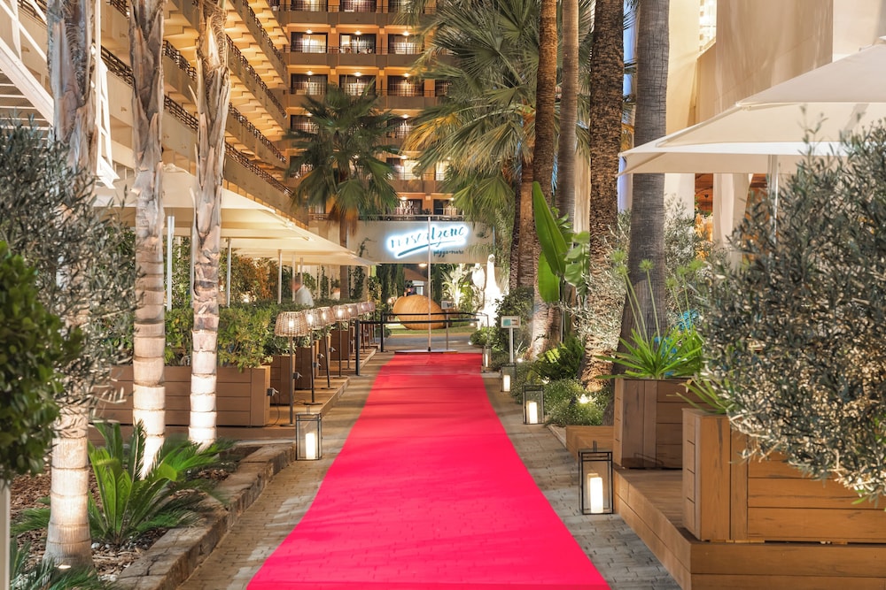 INNSiDE by Meliá Alcudia — Hotel building in Alcudia, Balearic Islands
