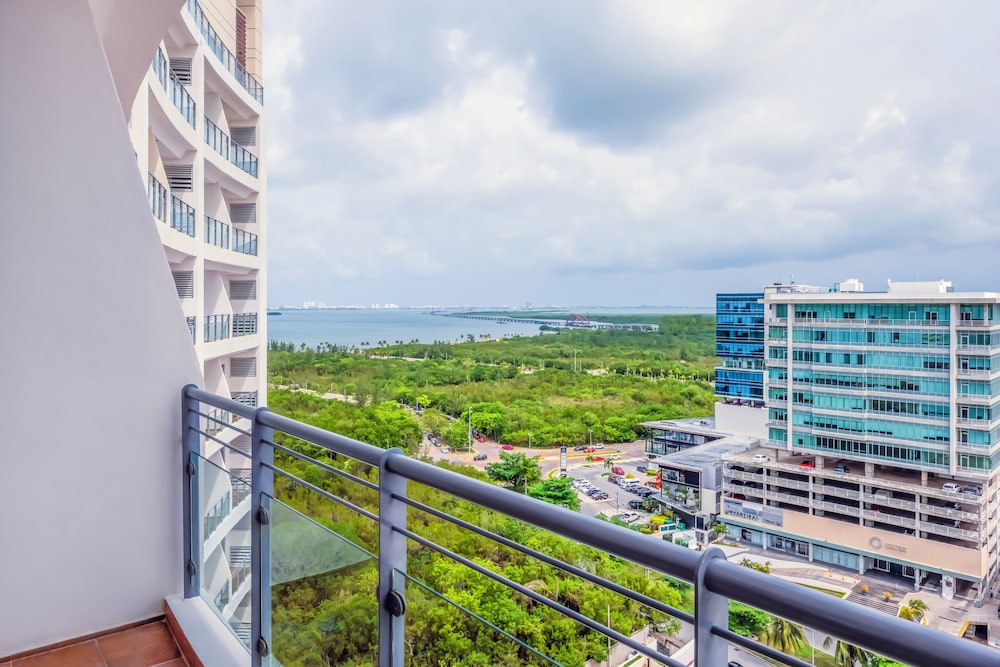 Krystal Urban Cancun & Beach Club — Attractions in the area in Cancun, Quintana Roo