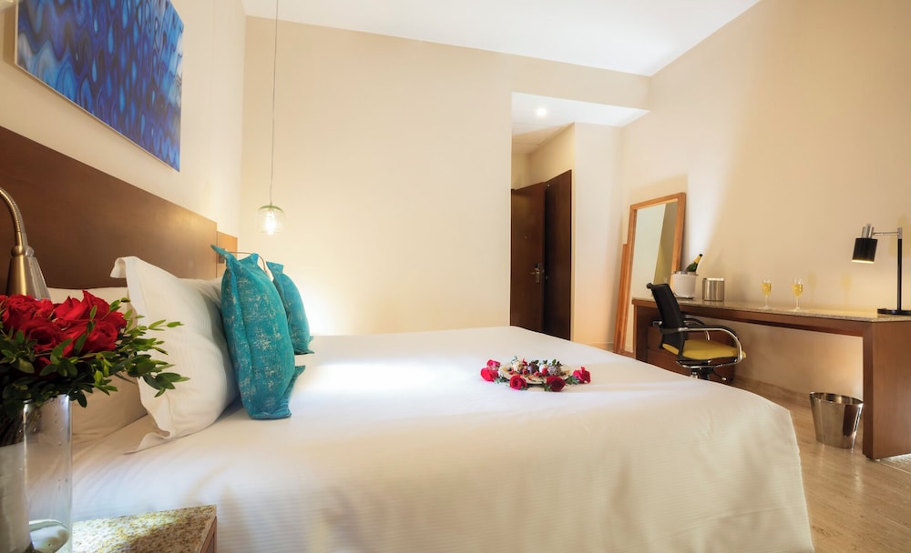 Krystal Urban Cancun & Beach Club — Hotel rooms in Cancun, Quintana Roo