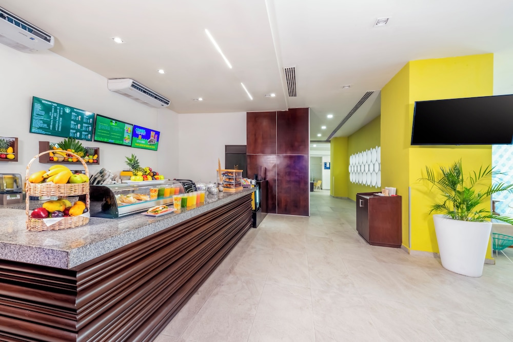 Krystal Urban Cancun & Beach Club — Restaurant & bars in Cancun, Quintana Roo
