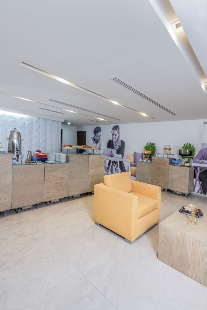 Krystal Urban Cancun & Beach Club — Restaurant & bars in Cancun, Quintana Roo