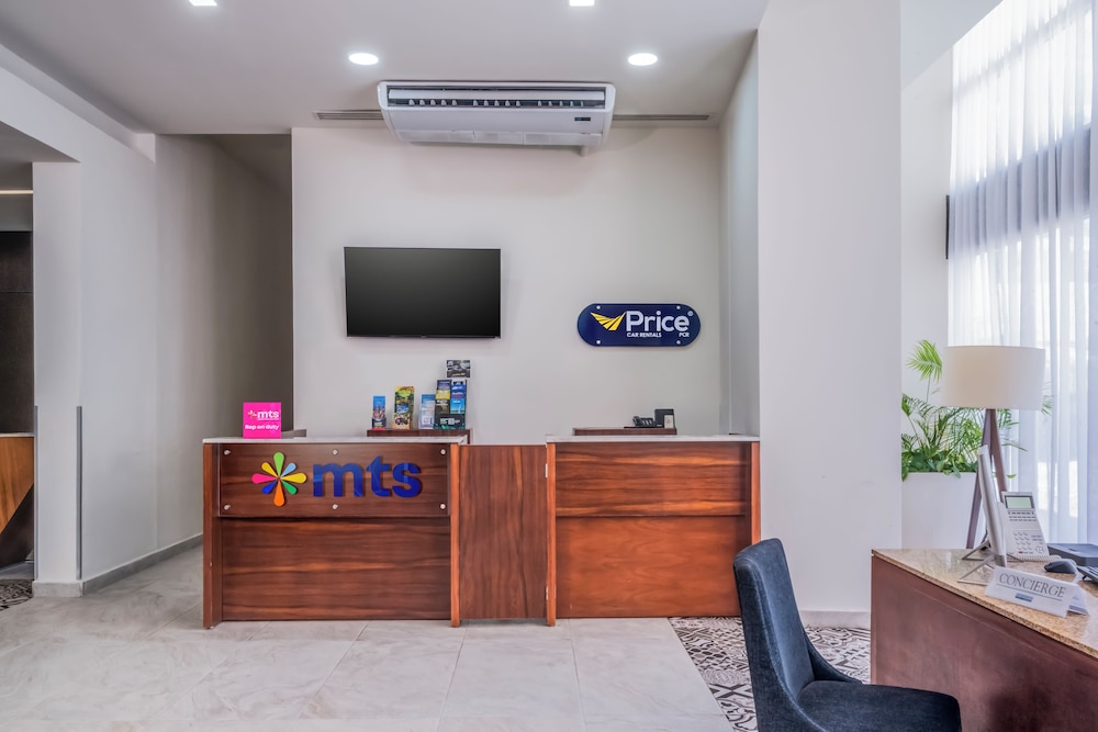 Krystal Urban Cancun & Beach Club — Hotel building in Cancun, Quintana Roo