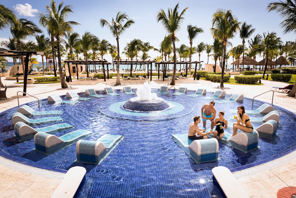 Barceló Maya Palace - All Inclusive — Swimming pool in Puerto Aventuras, Quintana Roo