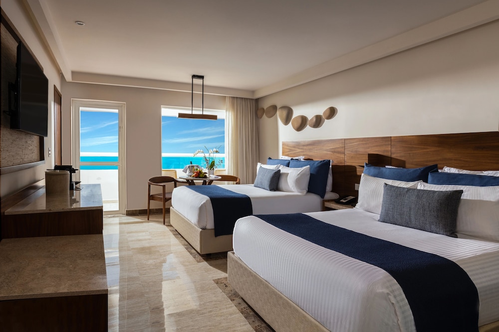 Dreams Sands Cancun Resort & Spa - All Inclusive — Hotel rooms in Cancun, Quintana Roo
