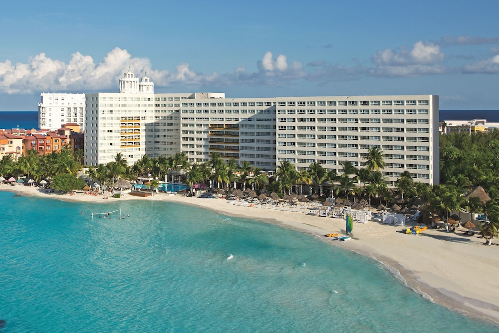 Dreams Sands Cancun Resort & Spa - All Inclusive — Beach in Cancun, Quintana Roo