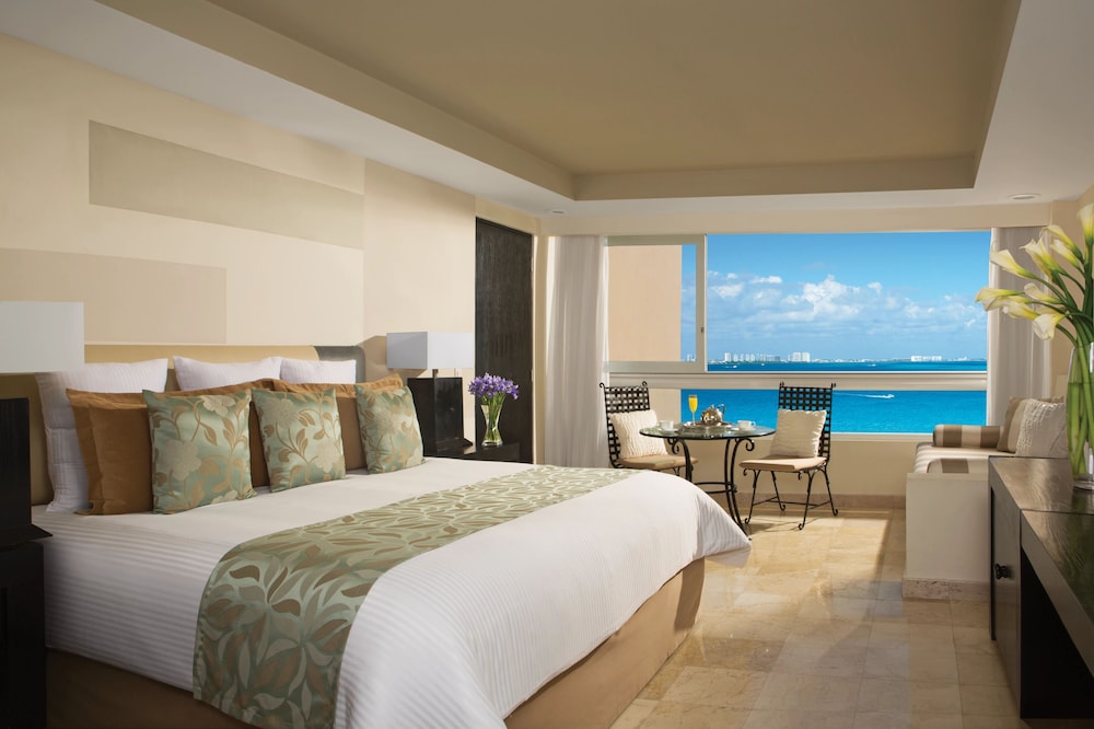 Dreams Sands Cancun Resort & Spa - All Inclusive — Hotel rooms in Cancun, Quintana Roo