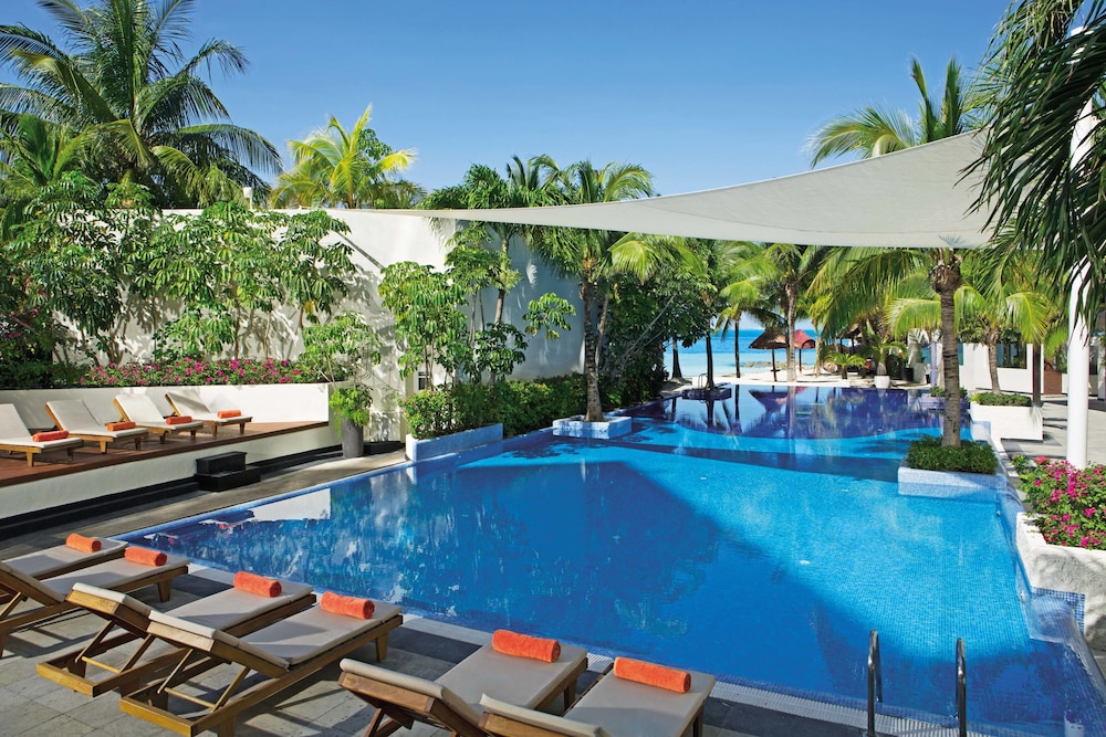 Dreams Sands Cancun Resort & Spa - All Inclusive — Swimming pool in Cancun, Quintana Roo