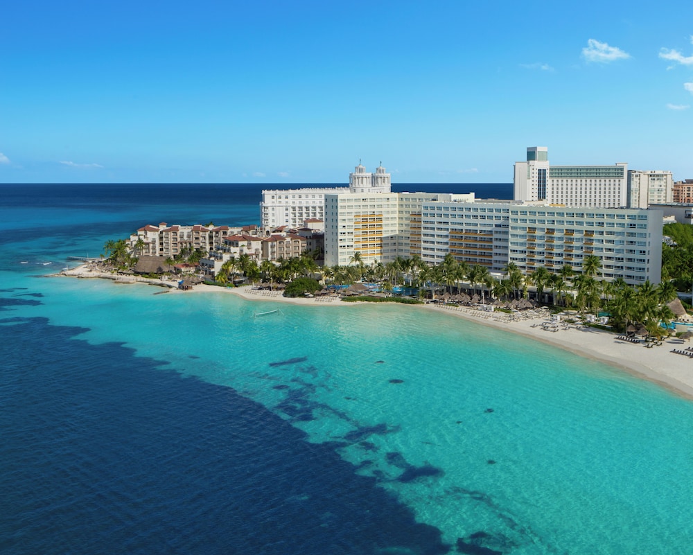 Dreams Sands Cancun Resort & Spa - All Inclusive — Beach in Cancun, Quintana Roo