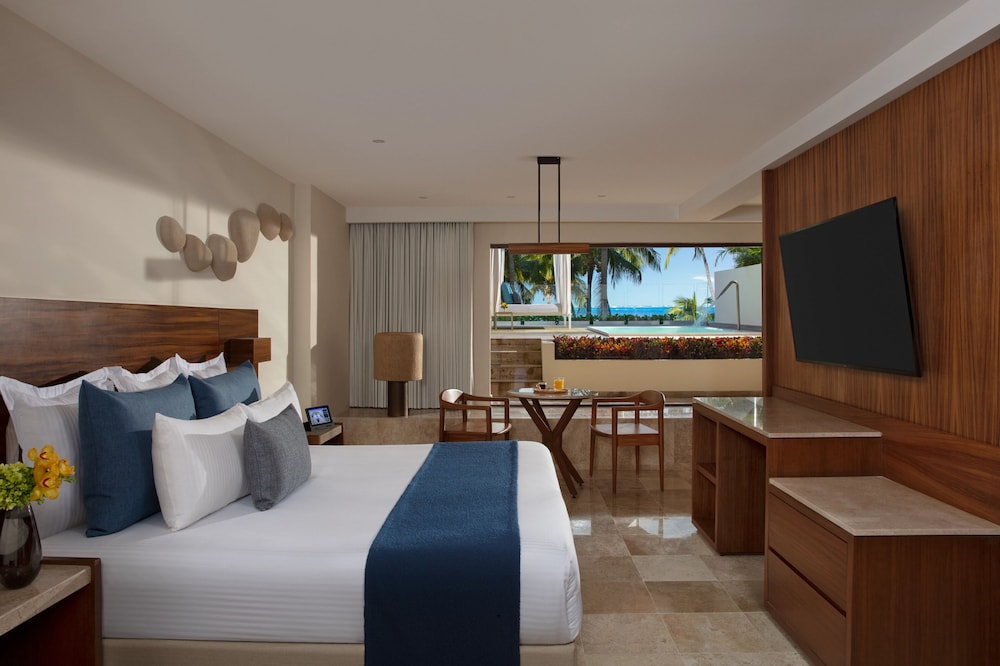 Dreams Sands Cancun Resort & Spa - All Inclusive — Hotel rooms in Cancun, Quintana Roo